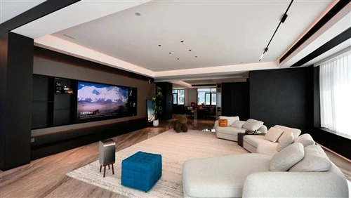Low Saturation, High Sophistication — Italian Light Luxury With A Cinematic A...